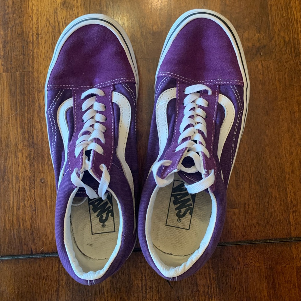 Purple canvas and suede old school vans. Only worn a few times. Great con.